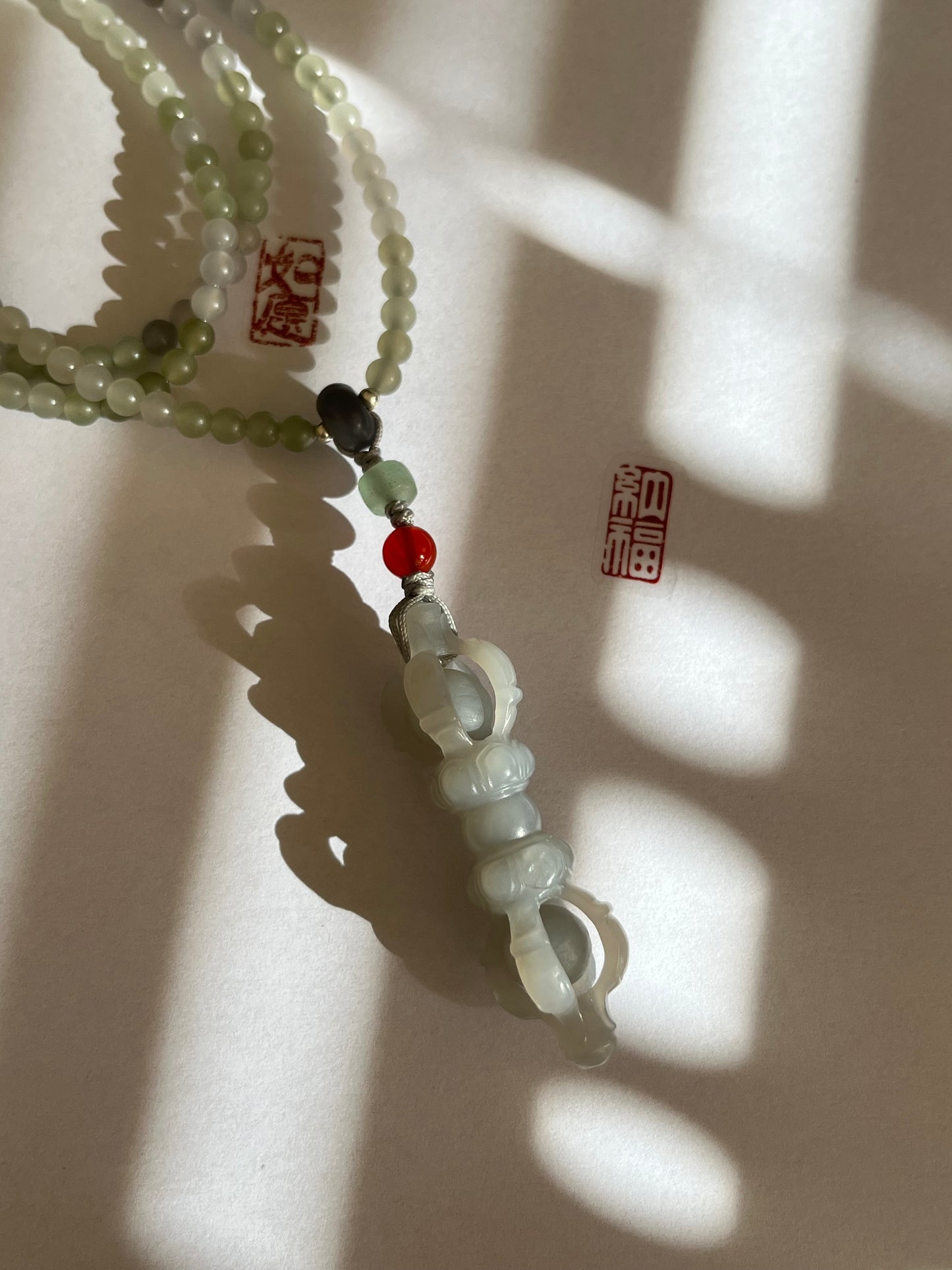 Hand Carved Jade Vajra Pendant, 手雕和田烟紫金刚杵