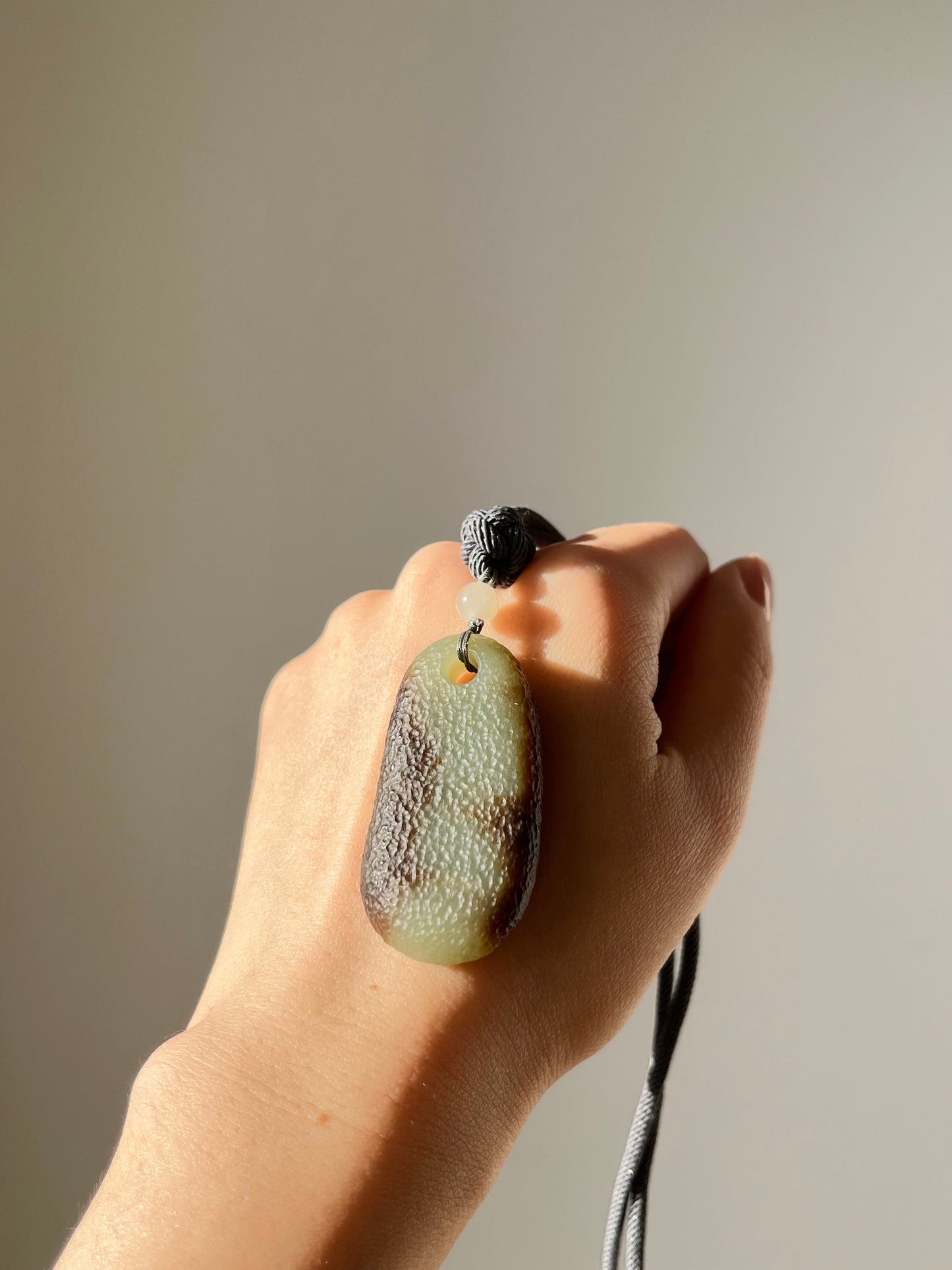 Antique-style Brown and Blue Jade Flat Pendant, 和田戈壁料古风无事牌