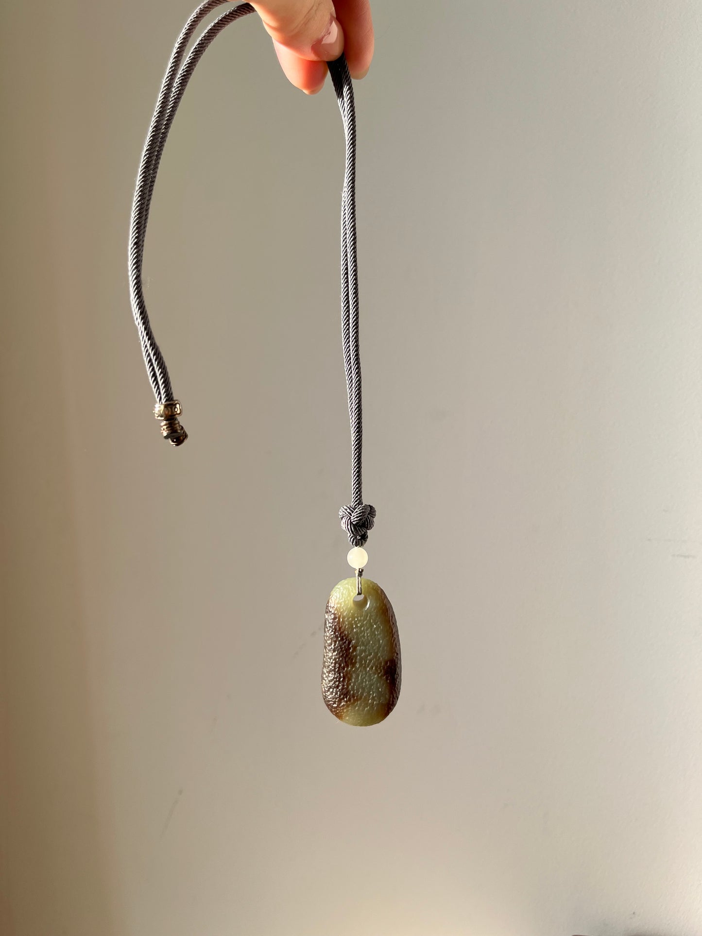 Antique-style Brown and Blue Jade Flat Pendant, 和田戈壁料古风无事牌