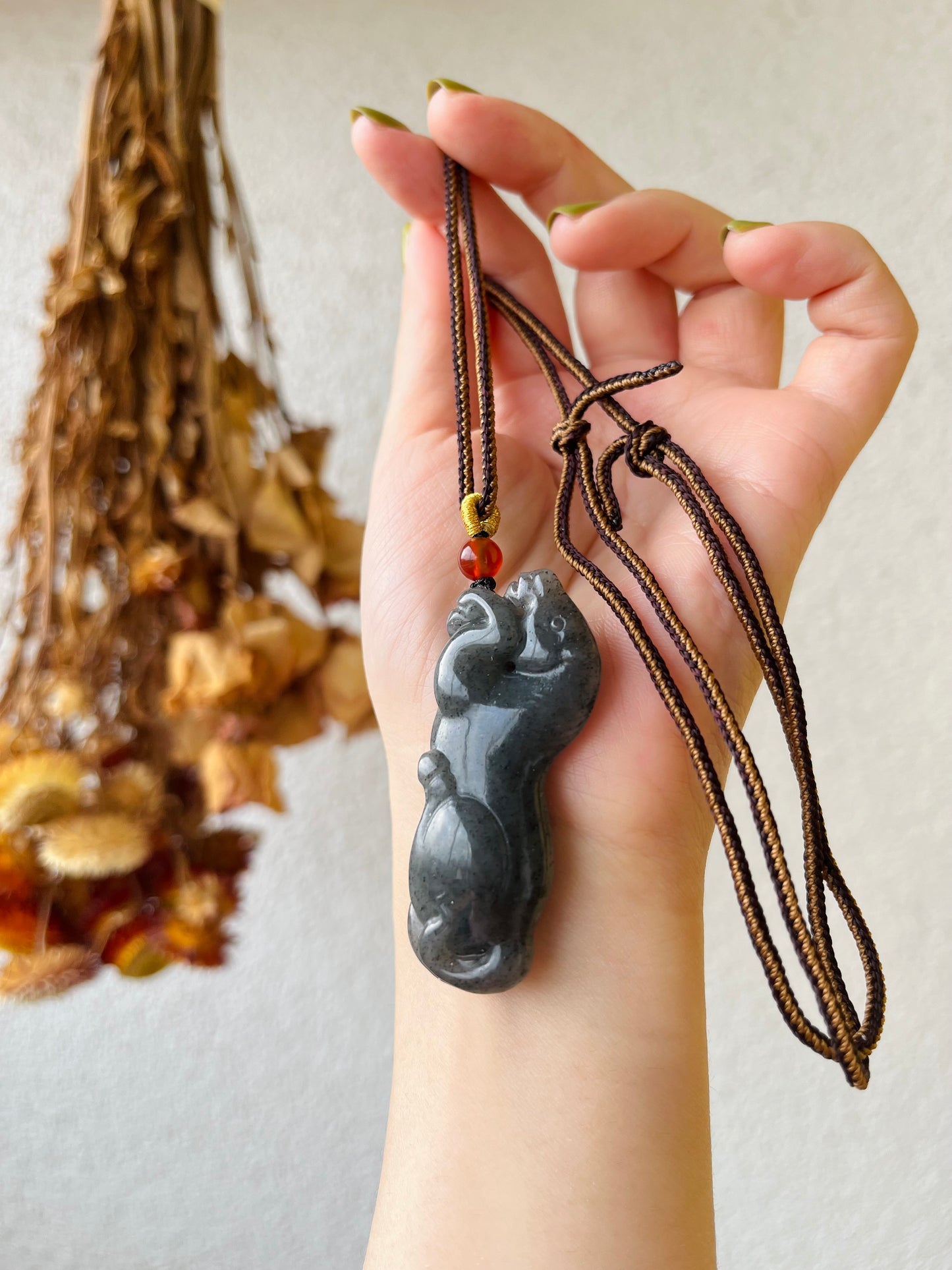 Hand Carved Jade Horse Pendant, 手雕青花马吊坠