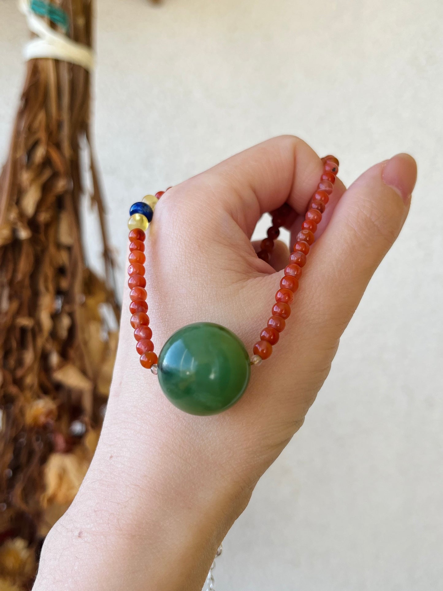 Handmade Nanhong Agate Beaded Necklace with a Single Big Green Jade Bead (20mm)