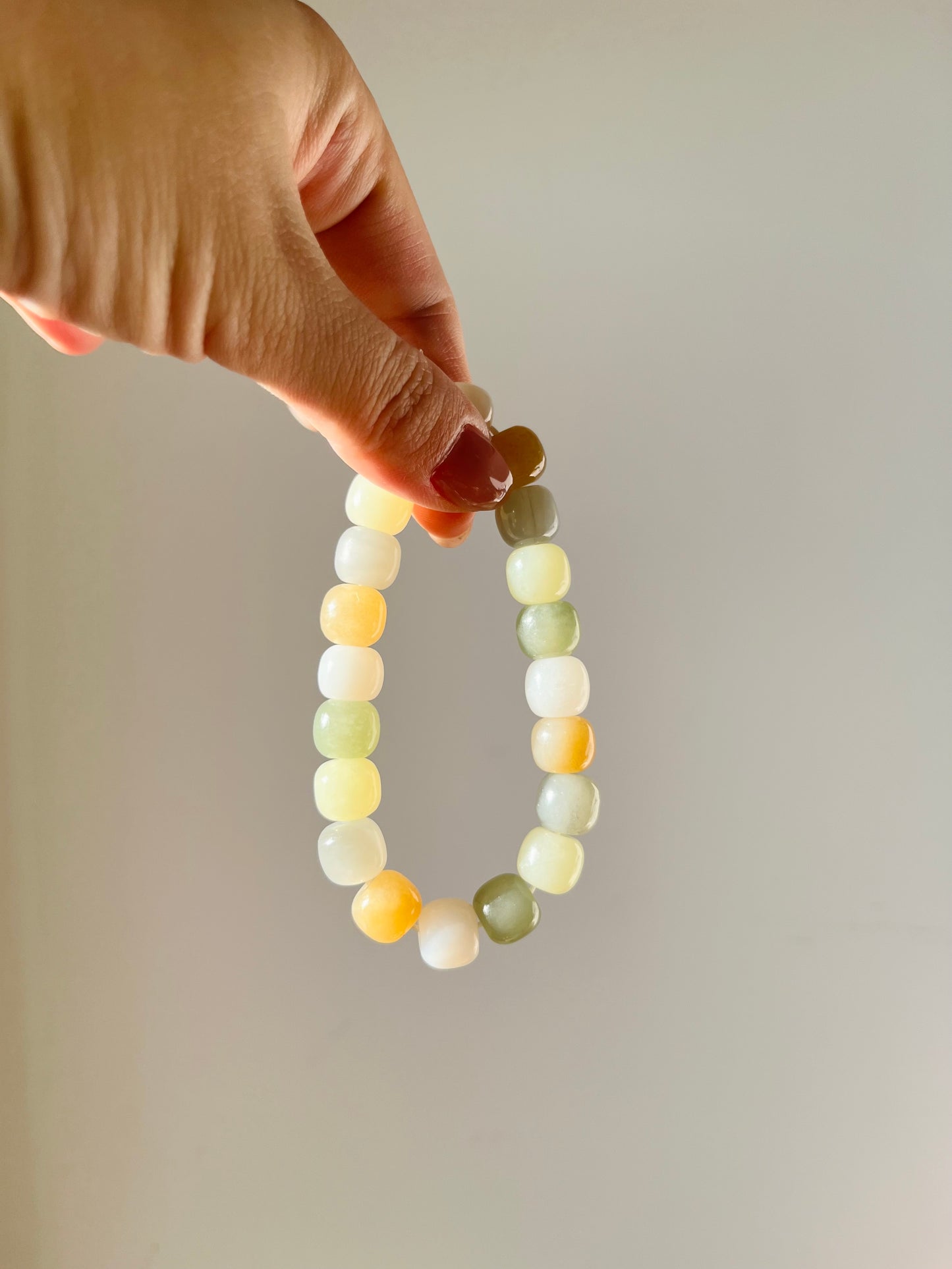 Bracelet with 10mm x 8mm Multi-color Barrel Jade Beads, 和田多宝老型珠手串