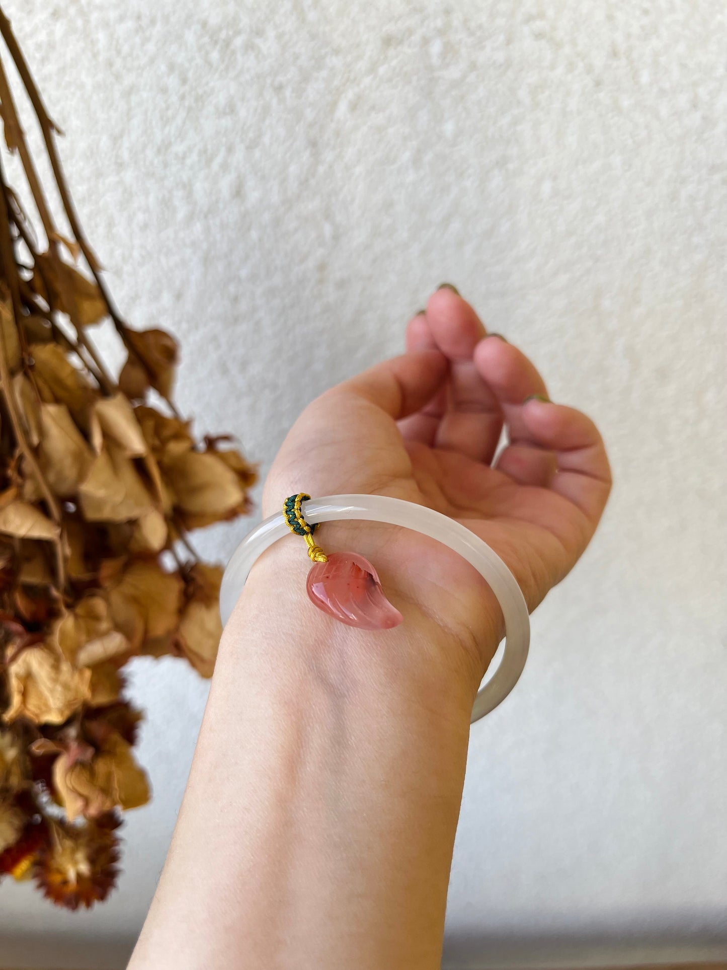 White Jade Bangle 53mm with a Southern Red Agate Wing Pendant, 和田白玉手镯加南红小翅膀提溜