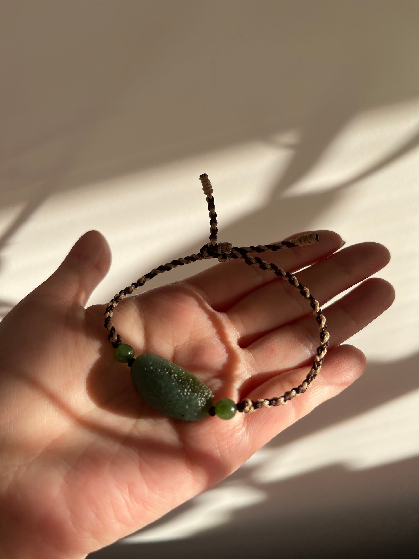 Simple Handmade Bracelet with Green Jade Beads，碧玉随形老光珠手绳