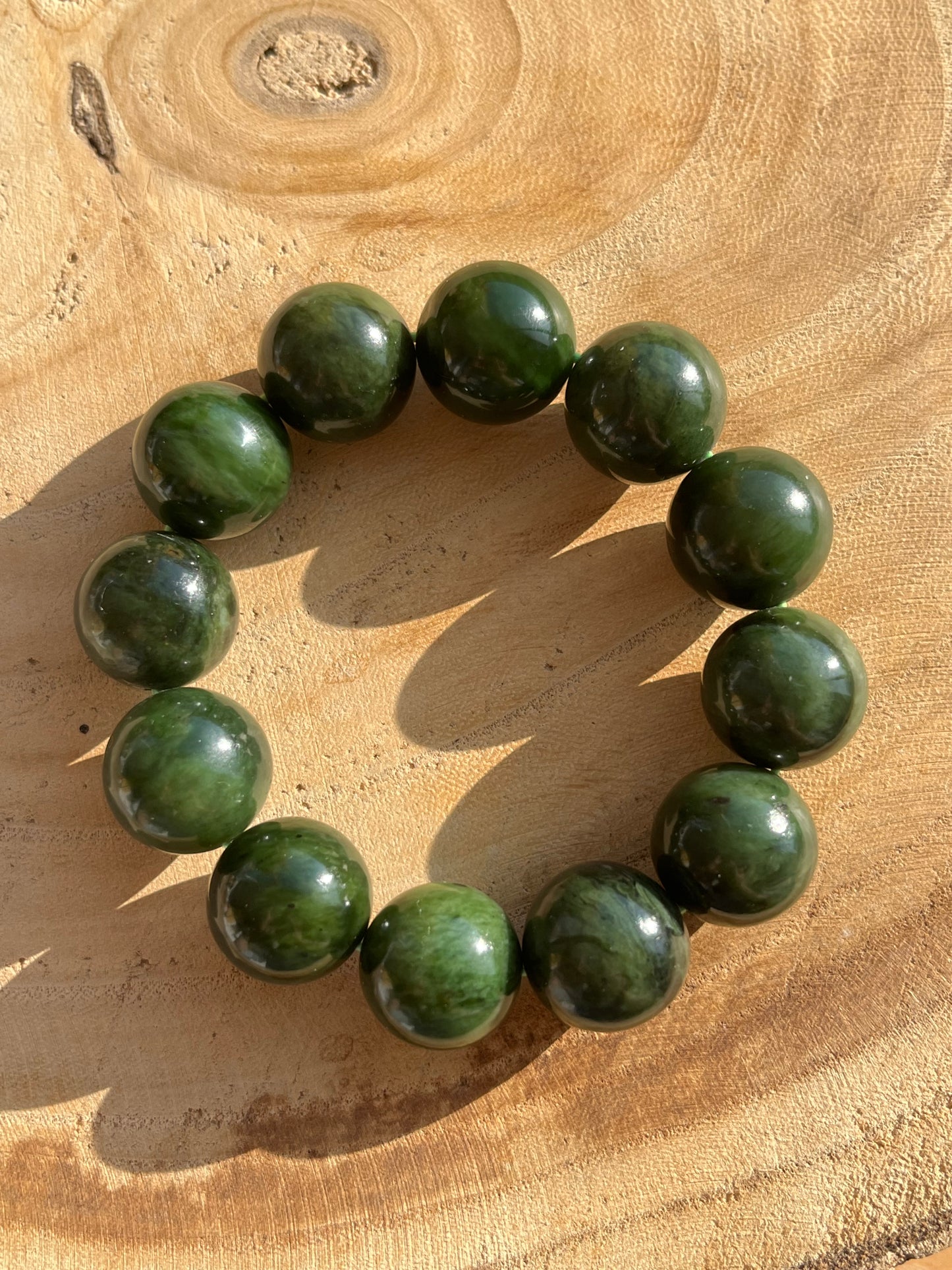 Green Nephrite Jade Beaded (18mm) Bracelet