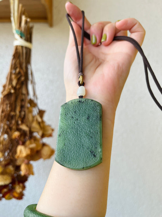 Antique-style Green Jade Flat Pendant Necklace, 古风碧玉无事牌