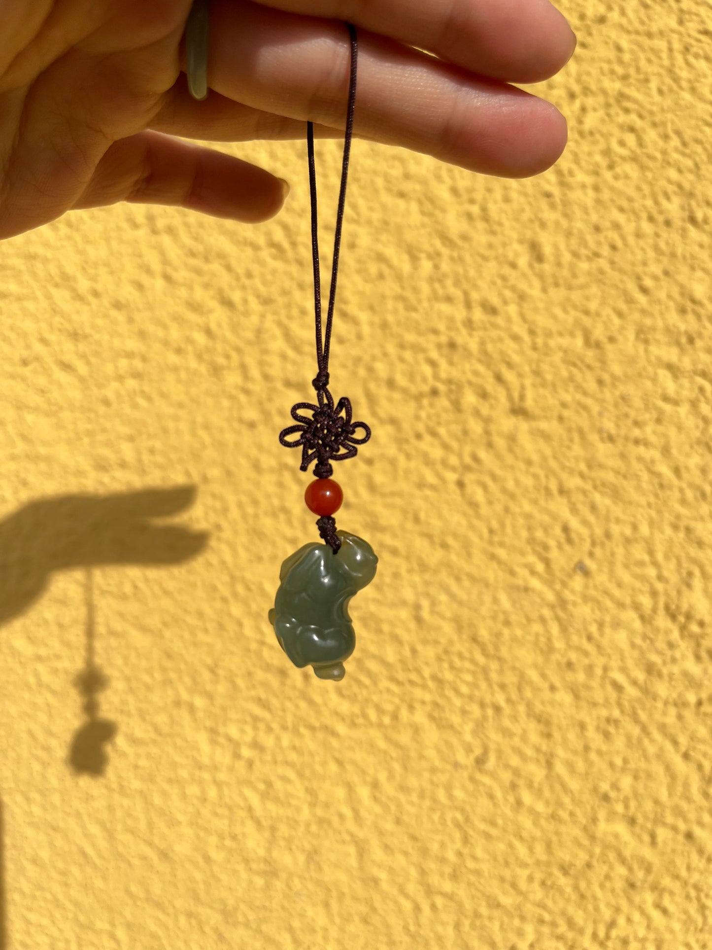 Handmade Phone Charm with a Hand Carved Jade Horse，手雕唐马手机链