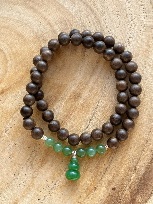 Handmade Double Loop Bracelet with 4mm+ Jade Beads, Jade Hulu and 6mm+ Agarwood beads, 碧玉葫芦沉香手串