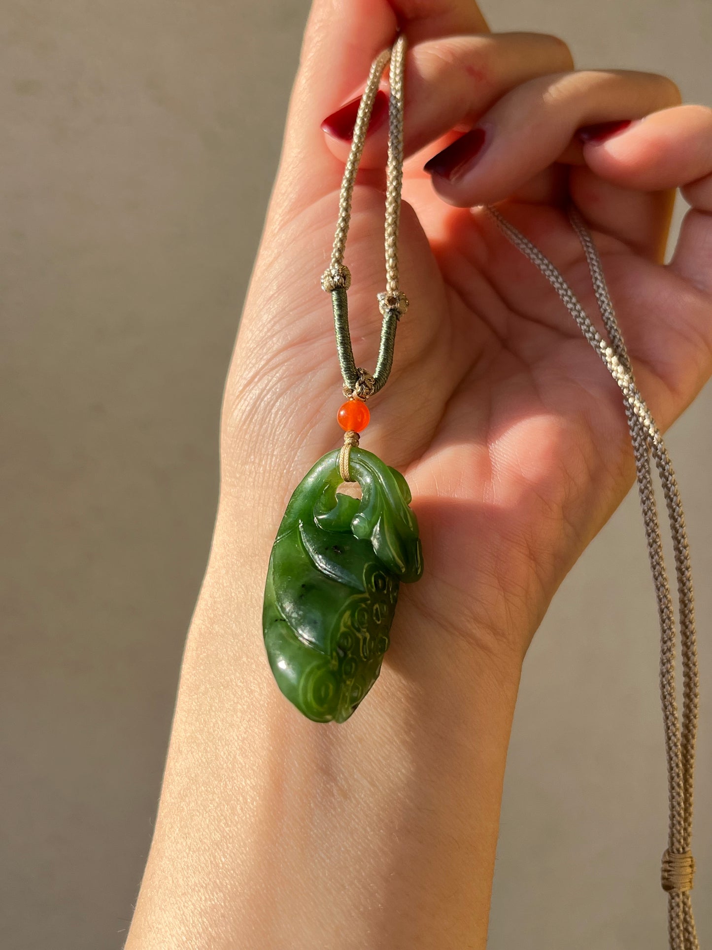 Hand Carved Green Nephrite Lotus Pod Pendant,  手雕碧玉如意莲蓬