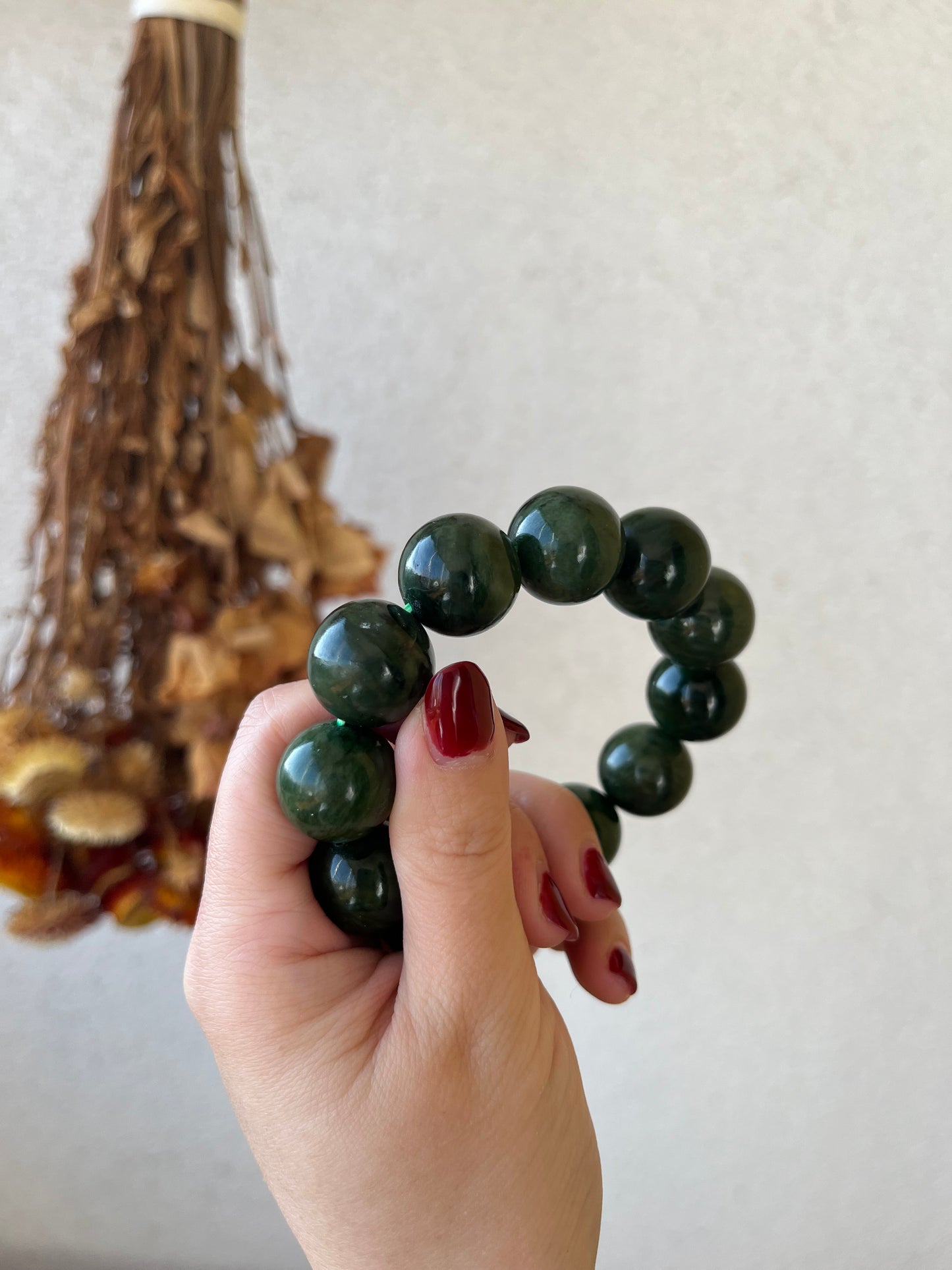 Green Nephrite Jade Beaded (18mm) Bracelet