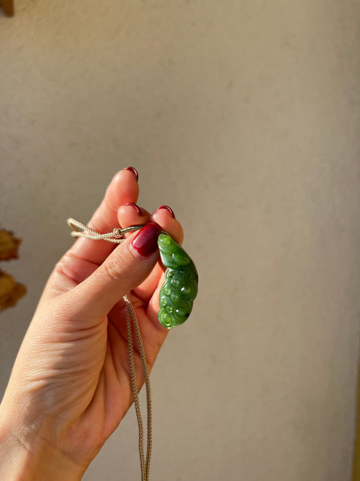 Hand Carved Green Nephrite Lotus Pod Pendant,  手雕碧玉如意莲蓬