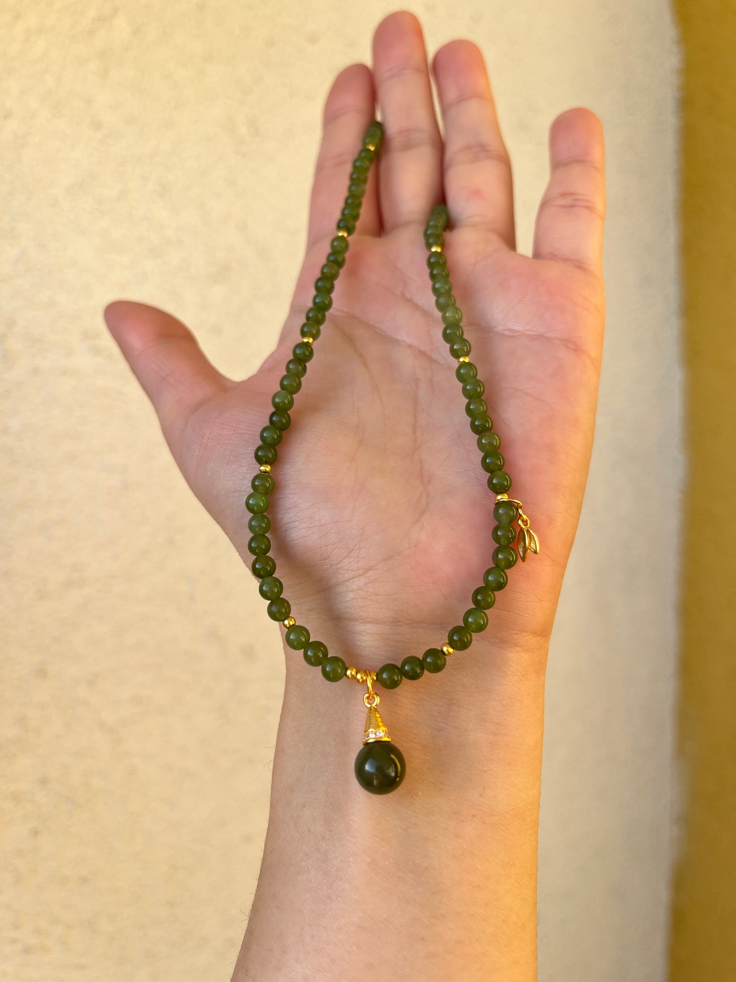 Green nephrite jade beaded necklace with S925 accessories