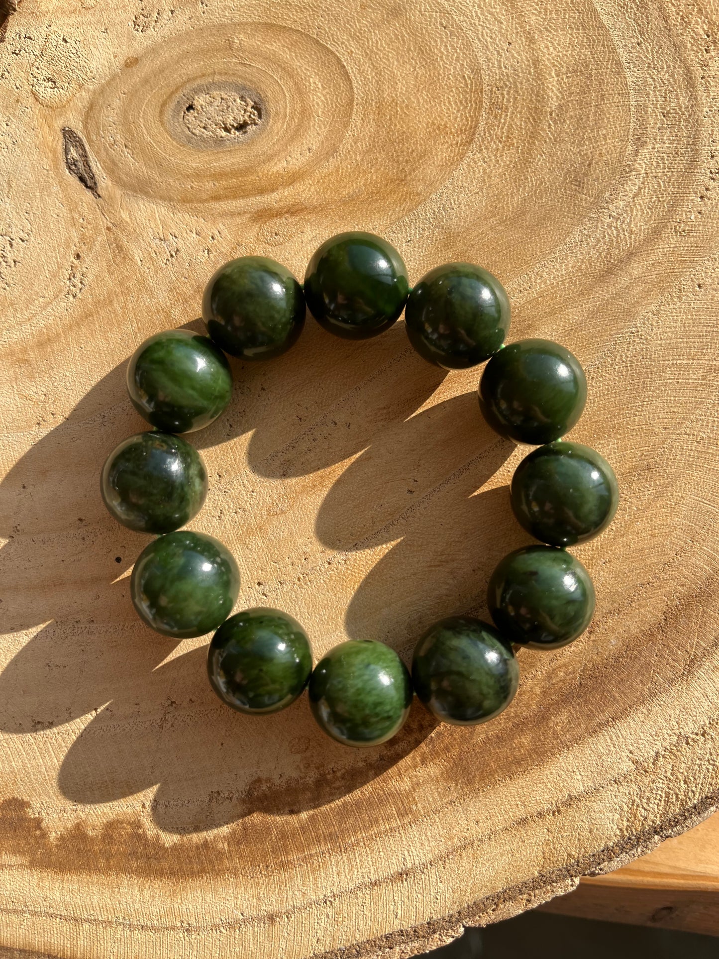 Green Nephrite Jade Beaded (18mm) Bracelet