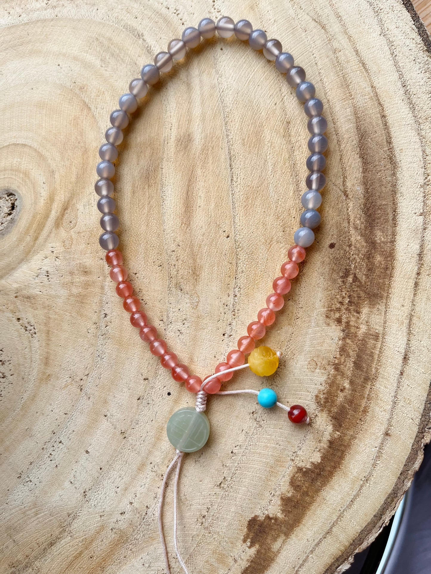 Handmade Agate Beaded Phone Strap，手编玛瑙手机链