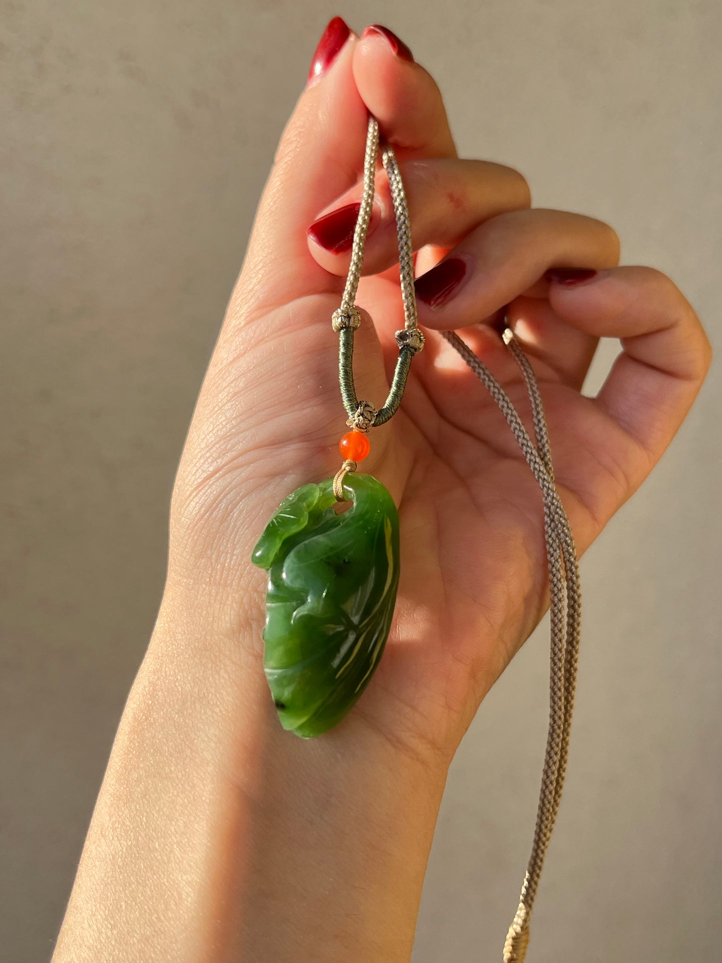 Hand Carved Green Nephrite Lotus Pod Pendant,  手雕碧玉如意莲蓬