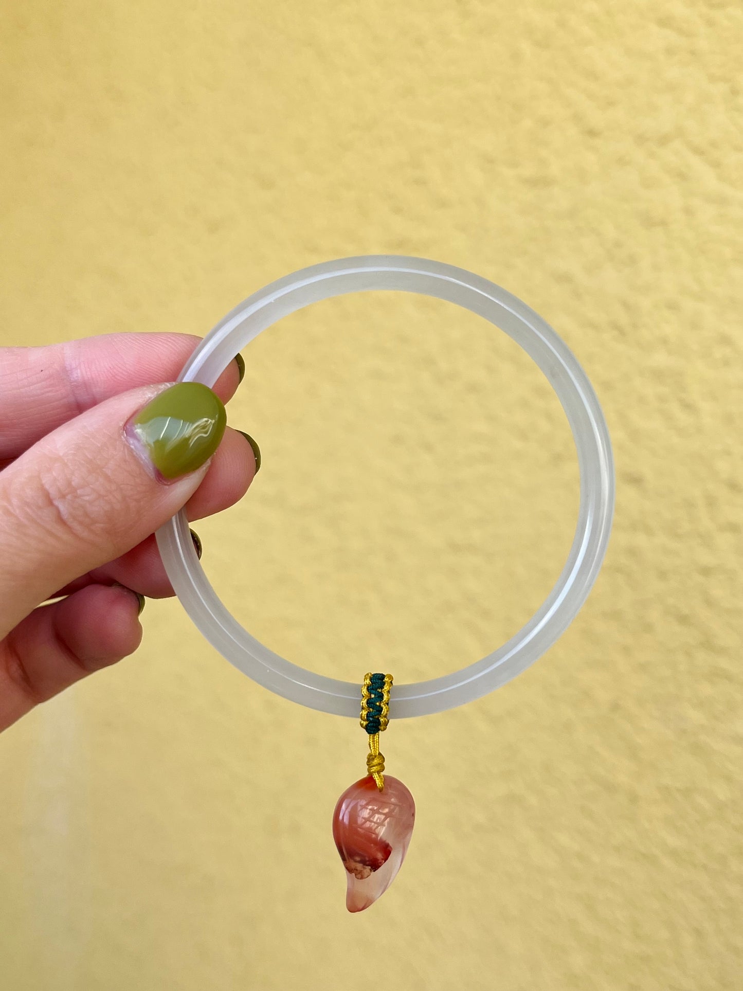 White Jade Bangle 53mm with a Southern Red Agate Wing Pendant, 和田白玉手镯加南红小翅膀提溜