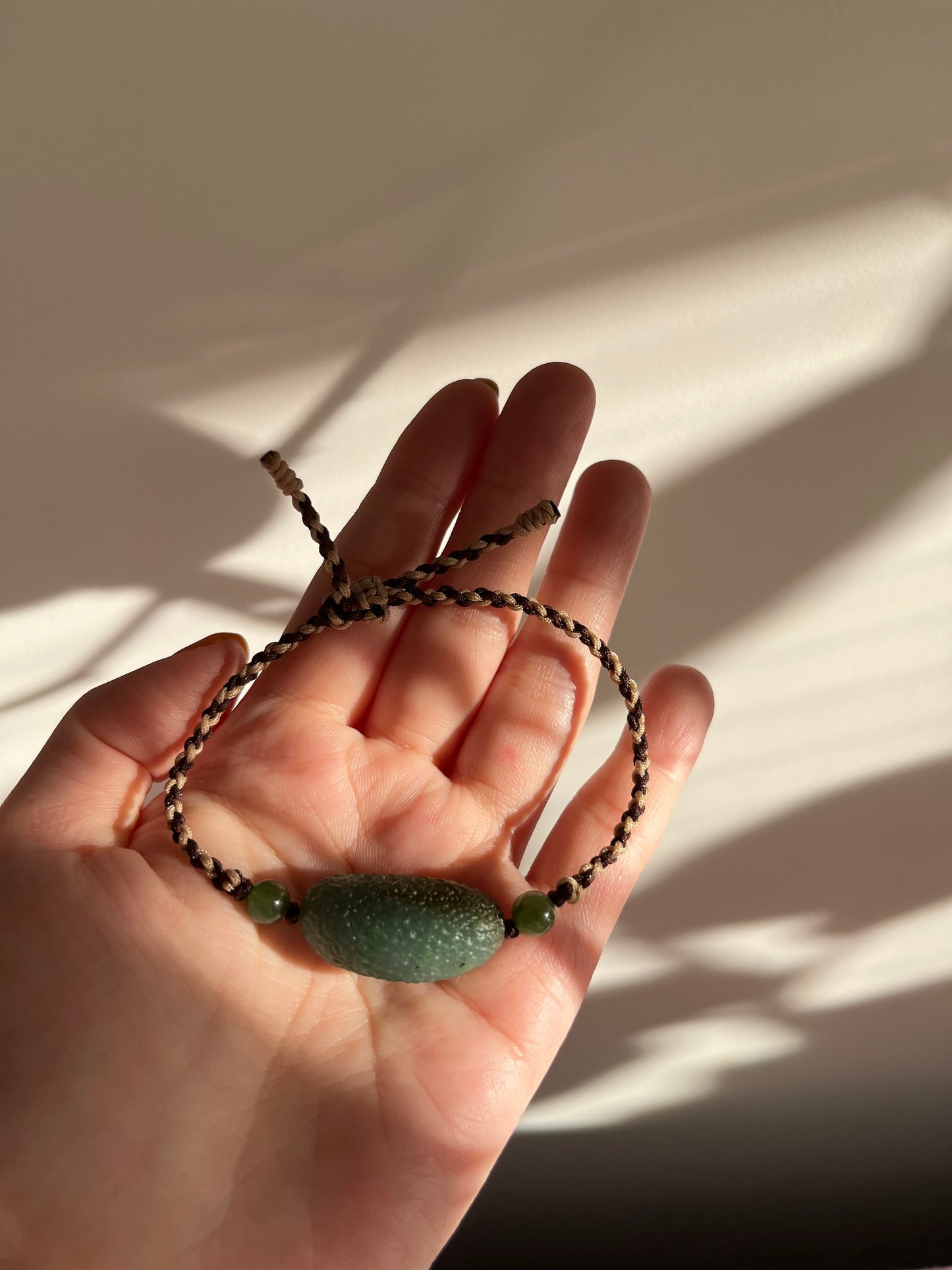 Simple Handmade Bracelet with Green Jade Beads，碧玉随形老光珠手绳