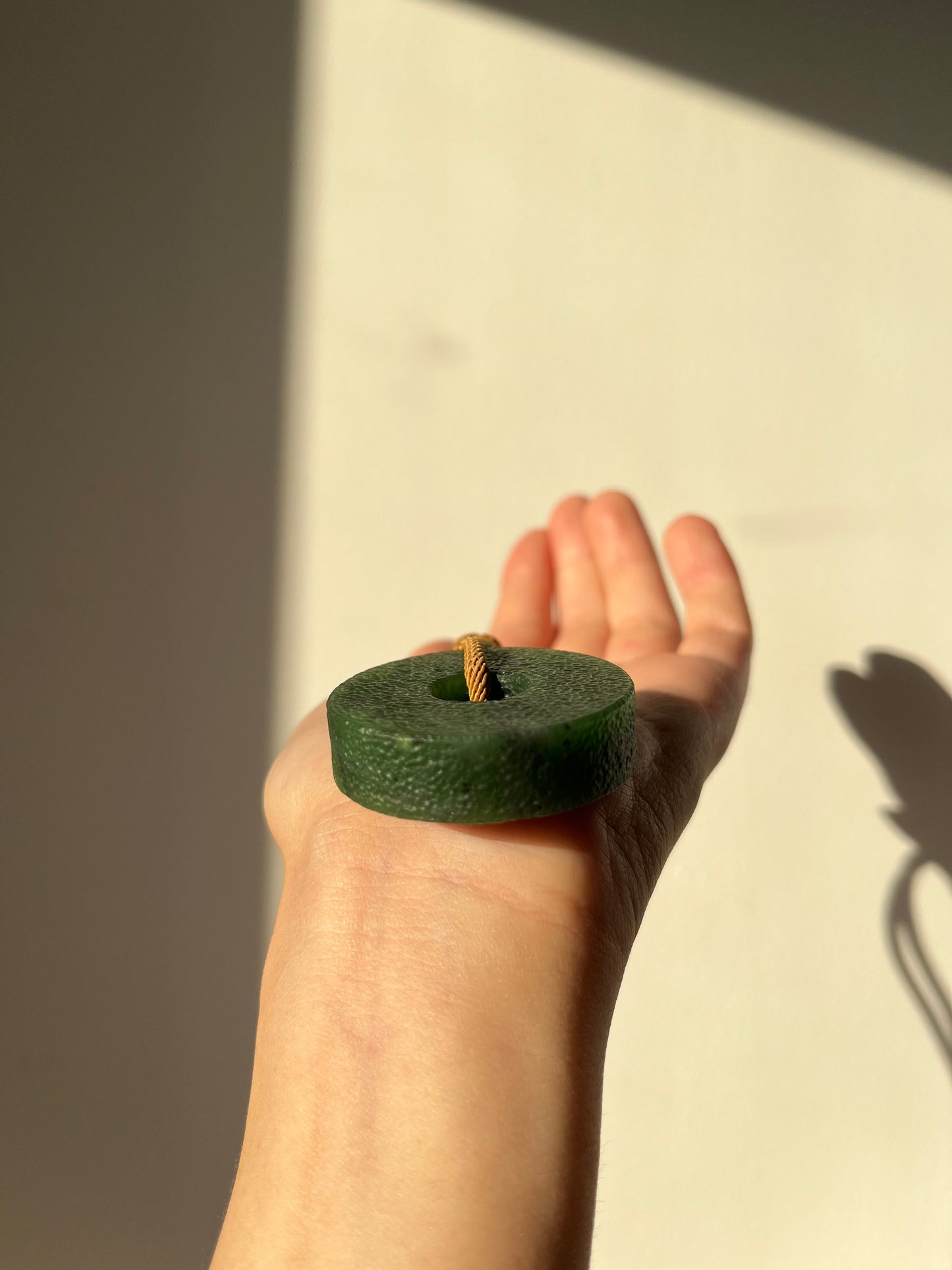 Antique-style Jade Chinese Safety Clasp Pendant, Chinese PI pendant，碧玉古风大平安扣