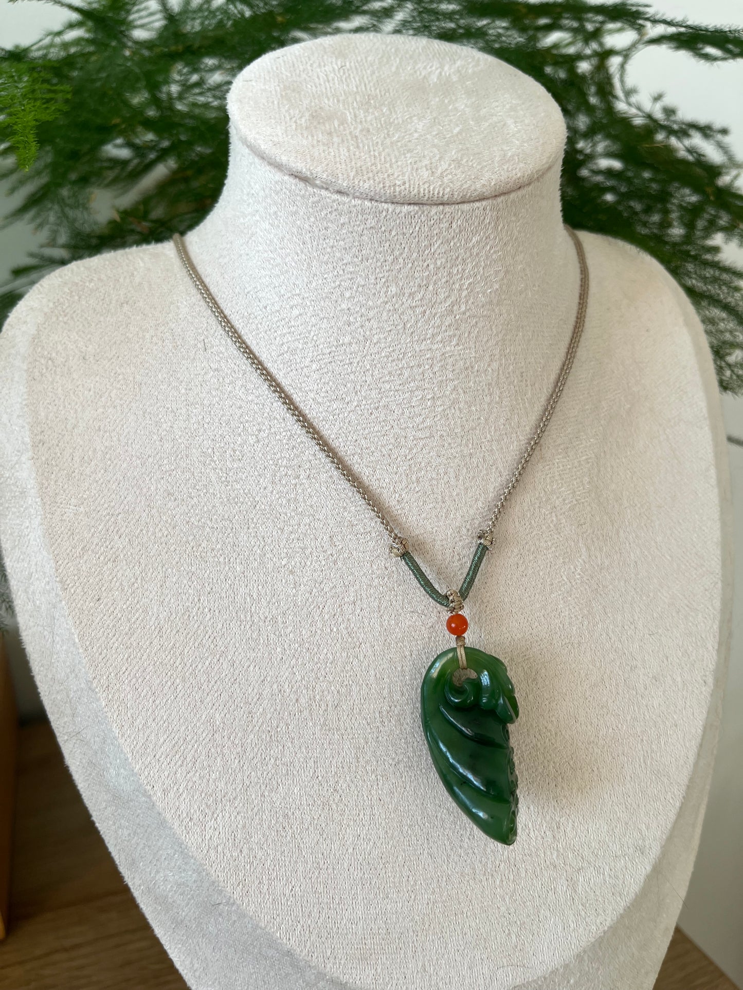 Hand Carved Green Nephrite Lotus Pod Pendant,  手雕碧玉如意莲蓬