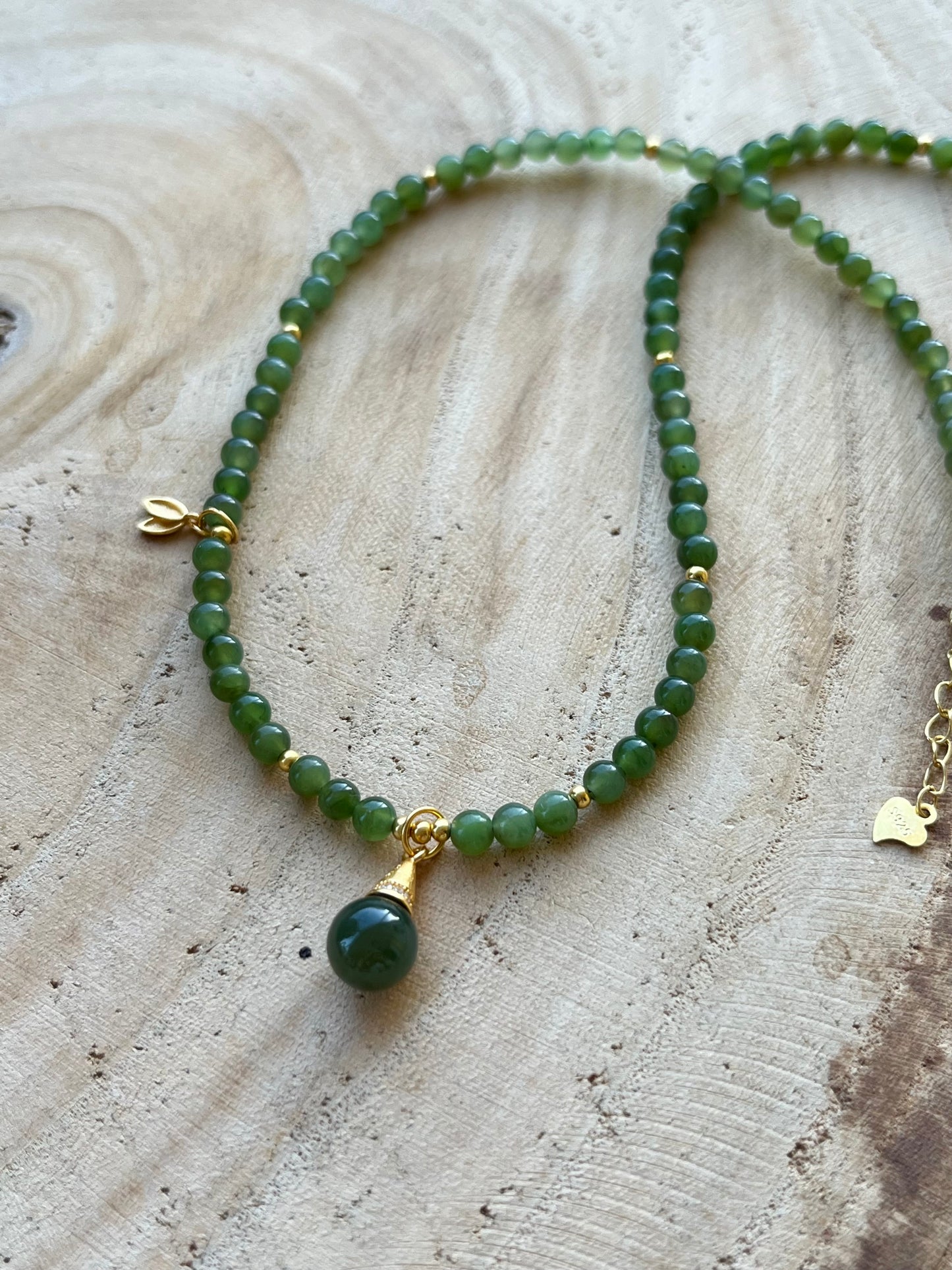 Green nephrite jade beaded necklace with S925 accessories