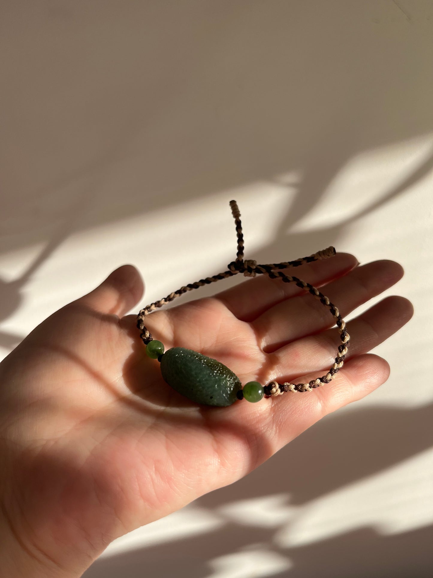 Simple Handmade Bracelet with Green Jade Beads，碧玉随形老光珠手绳