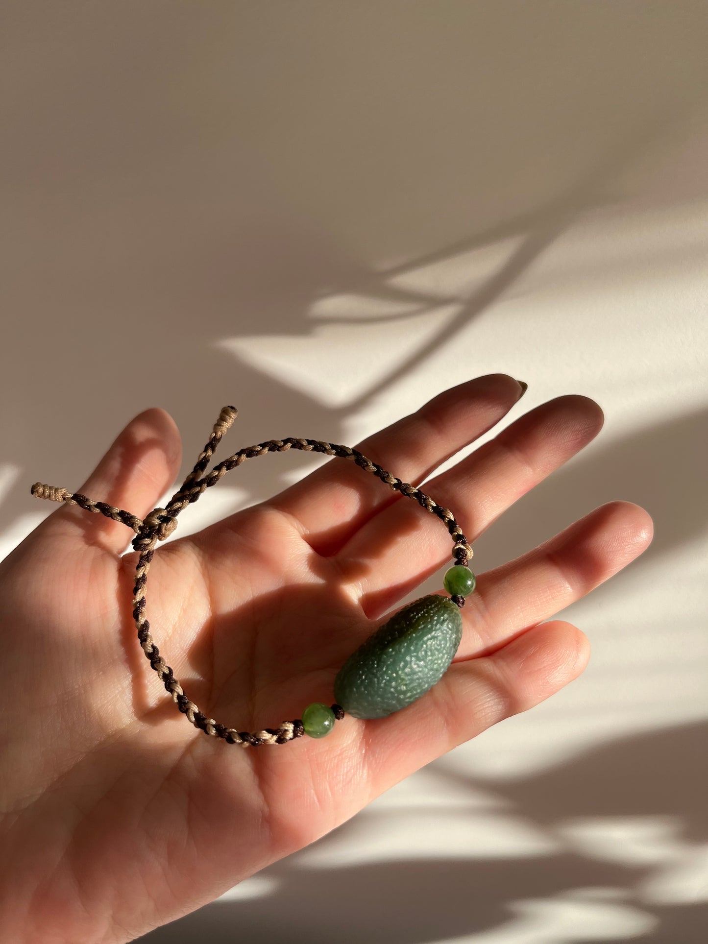 Simple Handmade Bracelet with Green Jade Beads，碧玉随形老光珠手绳