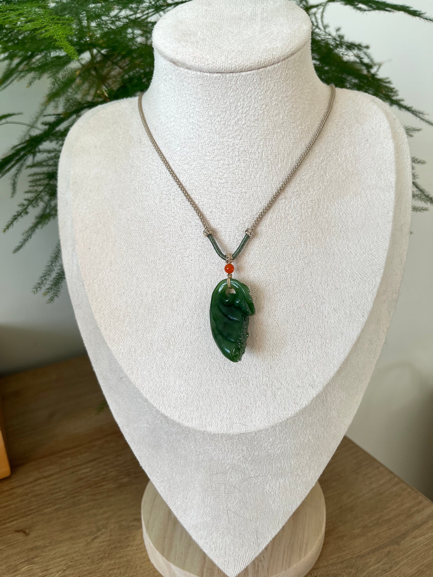 Hand Carved Green Nephrite Lotus Pod Pendant,  手雕碧玉如意莲蓬