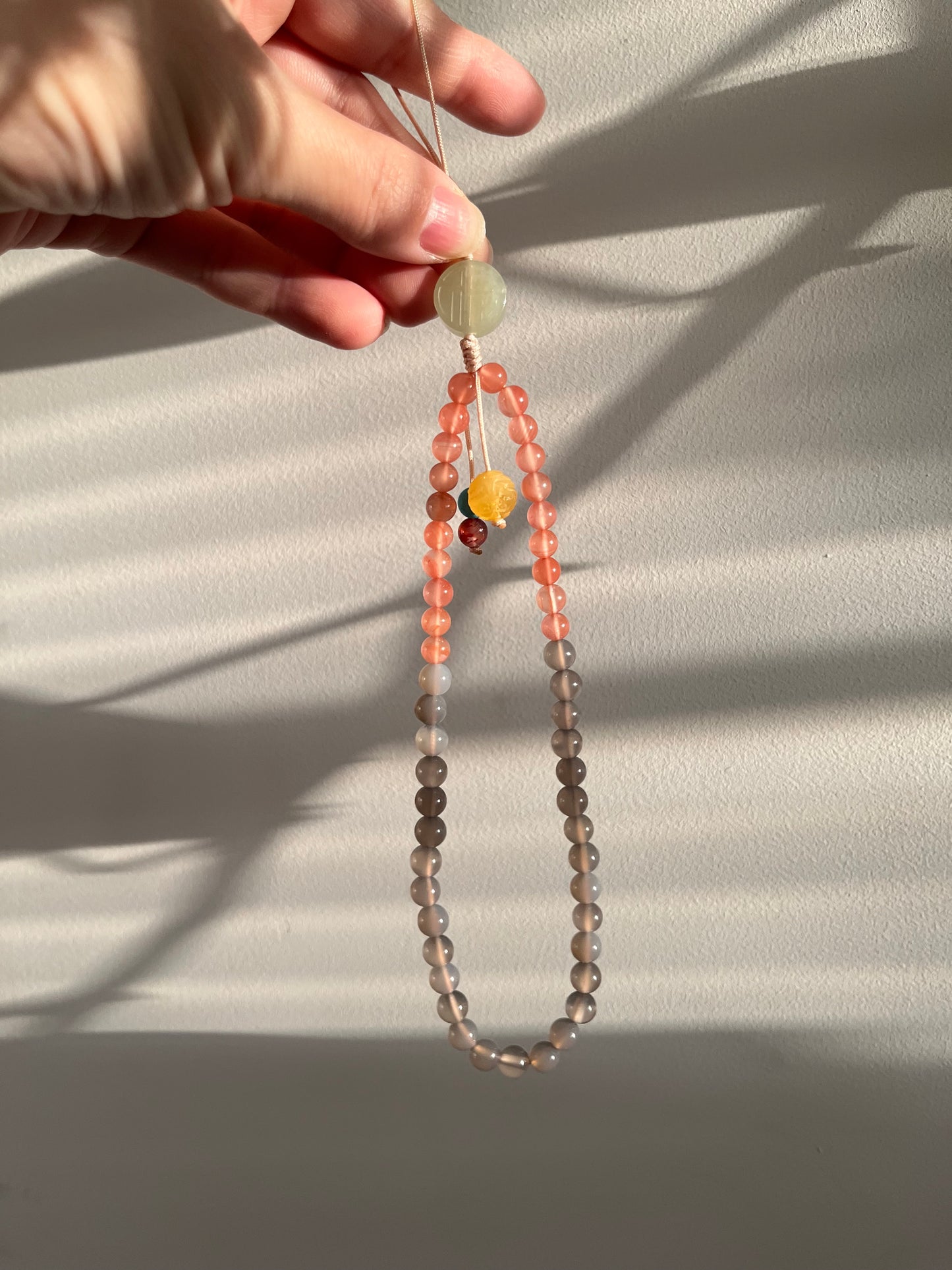 Handmade Agate Beaded Phone Strap，手编玛瑙手机链