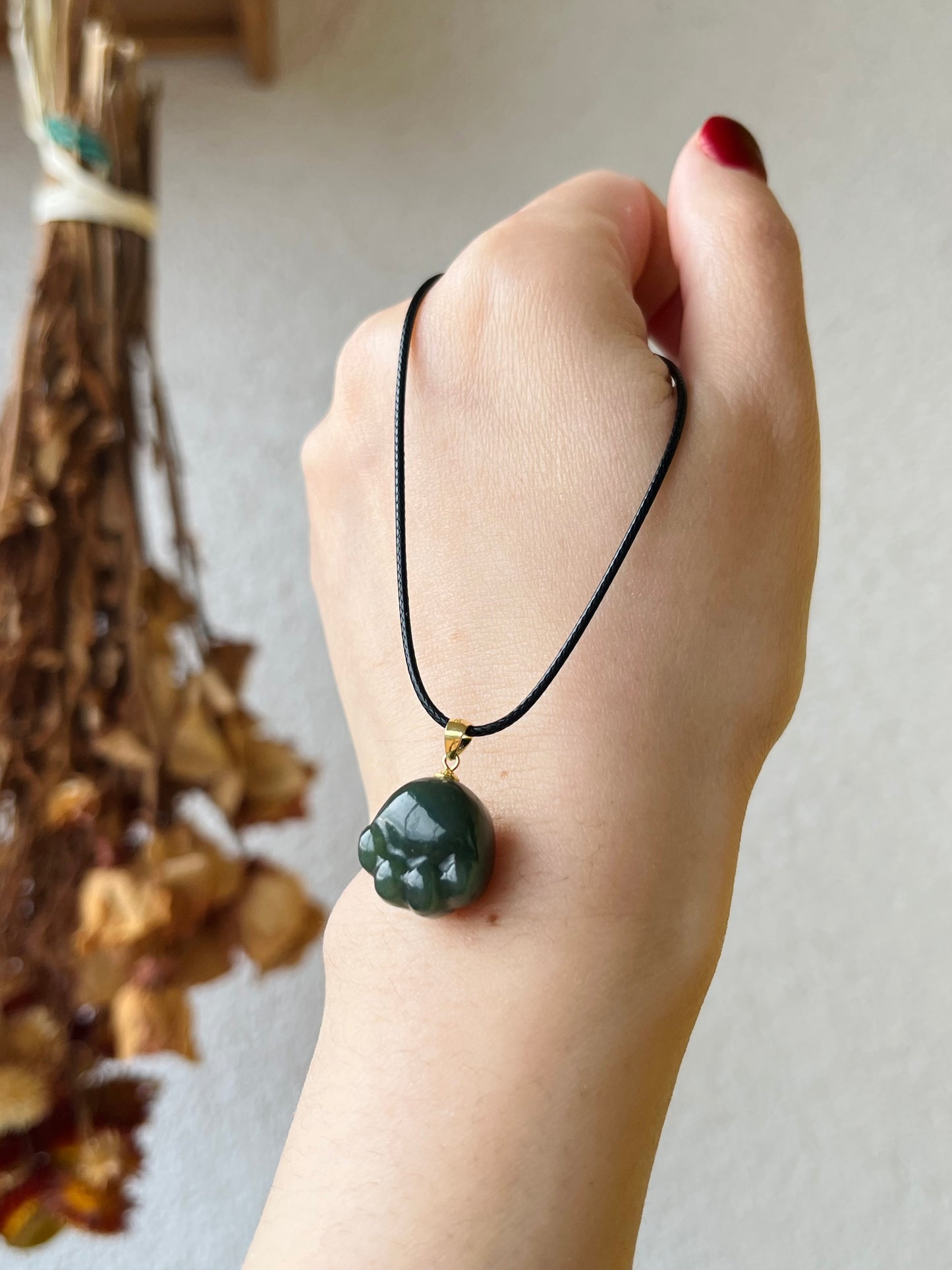 Carved Jade Cat Paw Pendant, 青玉银扣头小猫爪