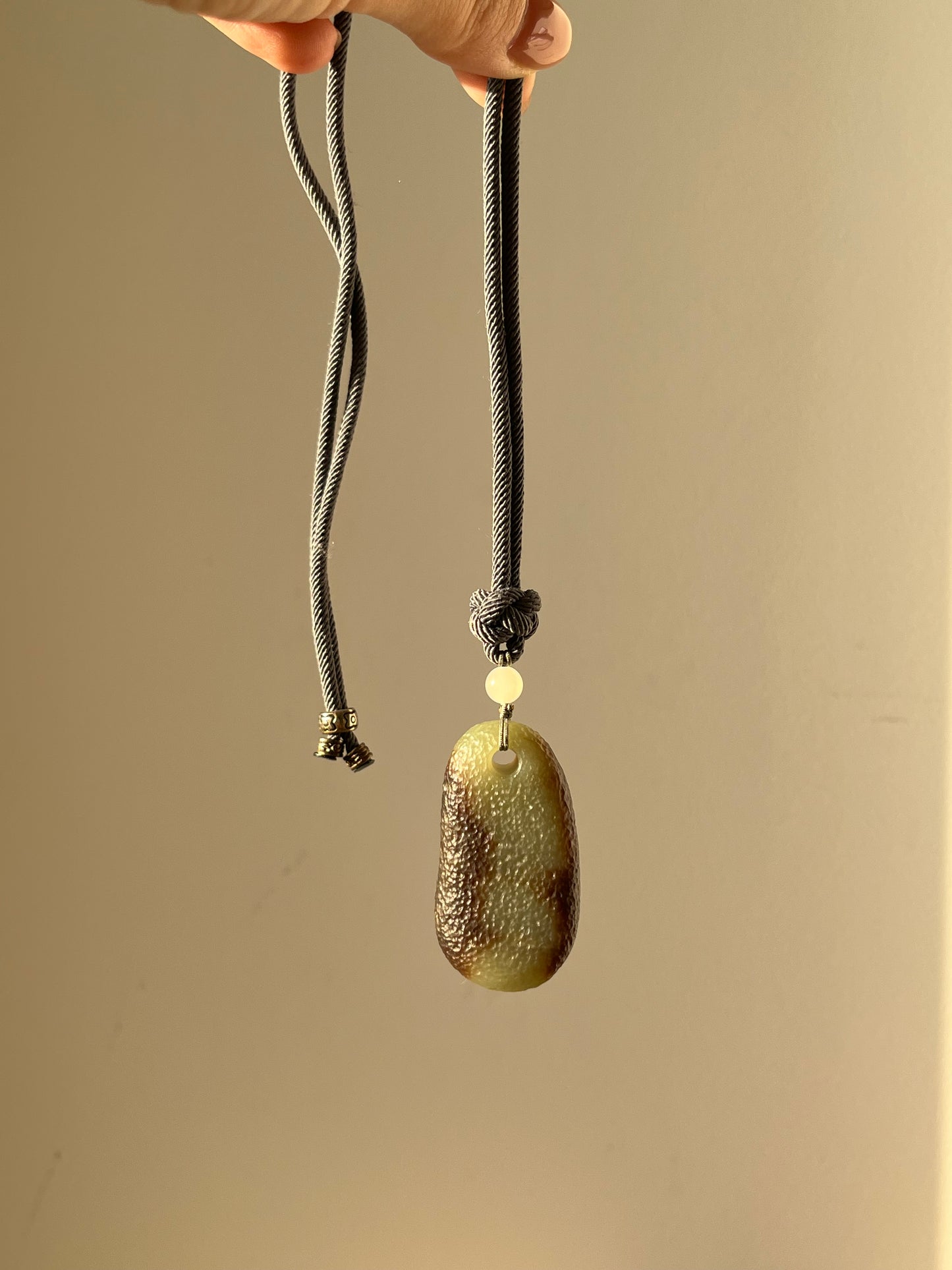 Antique-style Brown and Blue Jade Flat Pendant, 和田戈壁料古风无事牌