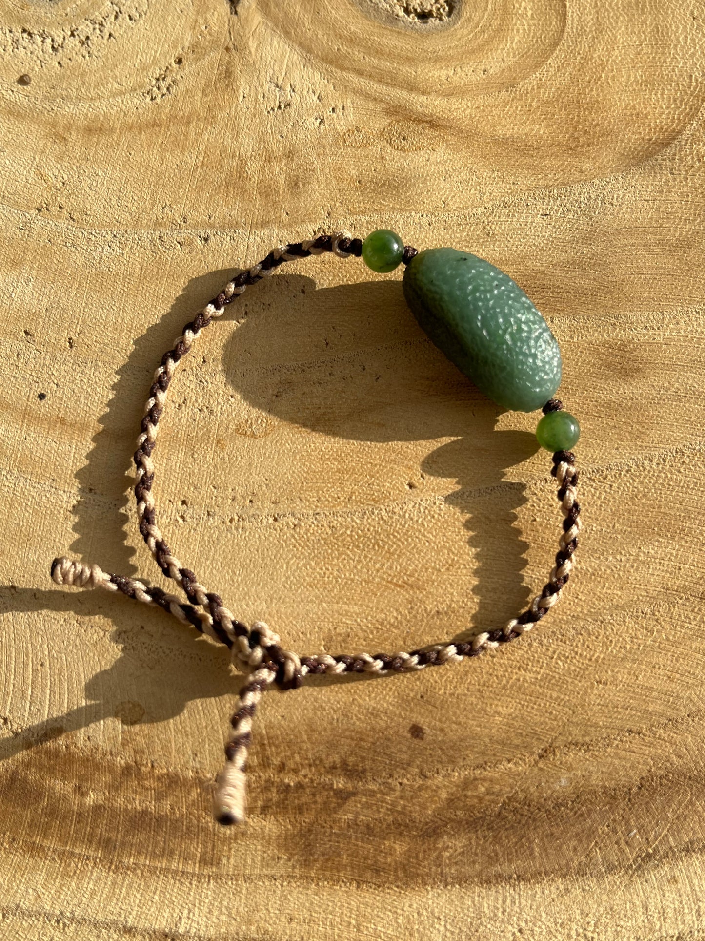 Simple Handmade Bracelet with Green Jade Beads，碧玉随形老光珠手绳