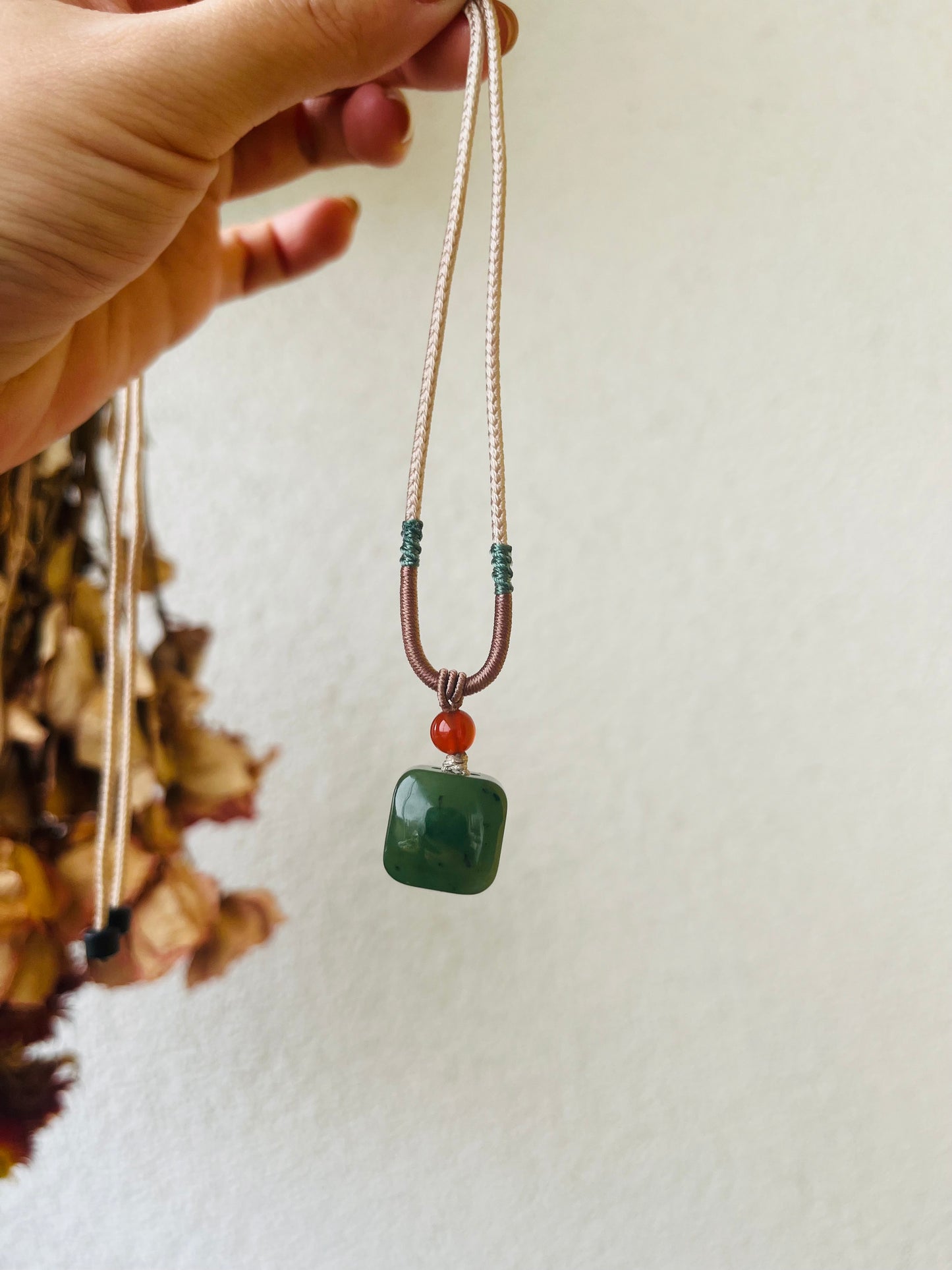 Simple Small Green Jade Square Pendant，和田碧玉小方糖吊坠