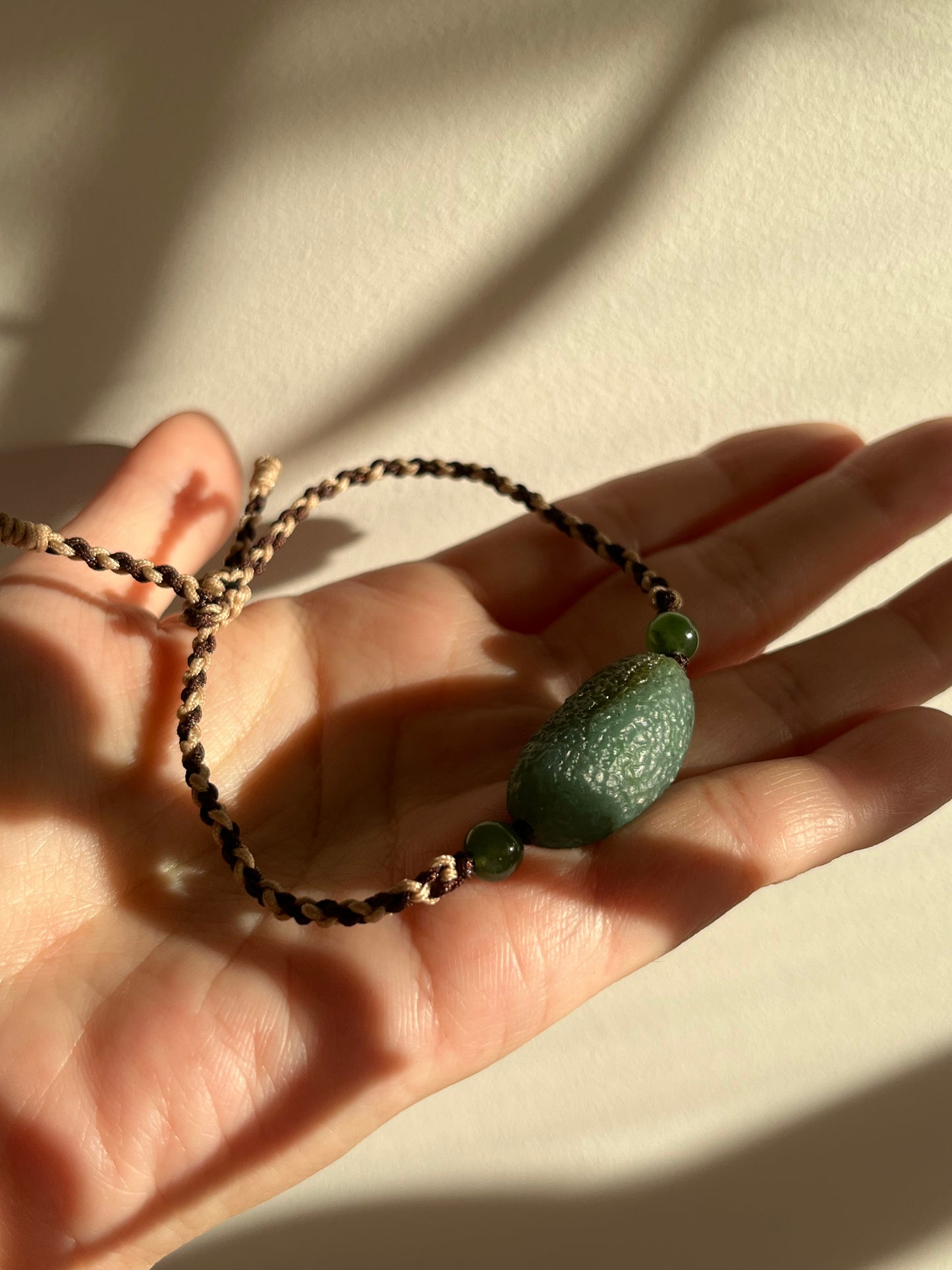 Simple Handmade Bracelet with Green Jade Beads，碧玉随形老光珠手绳