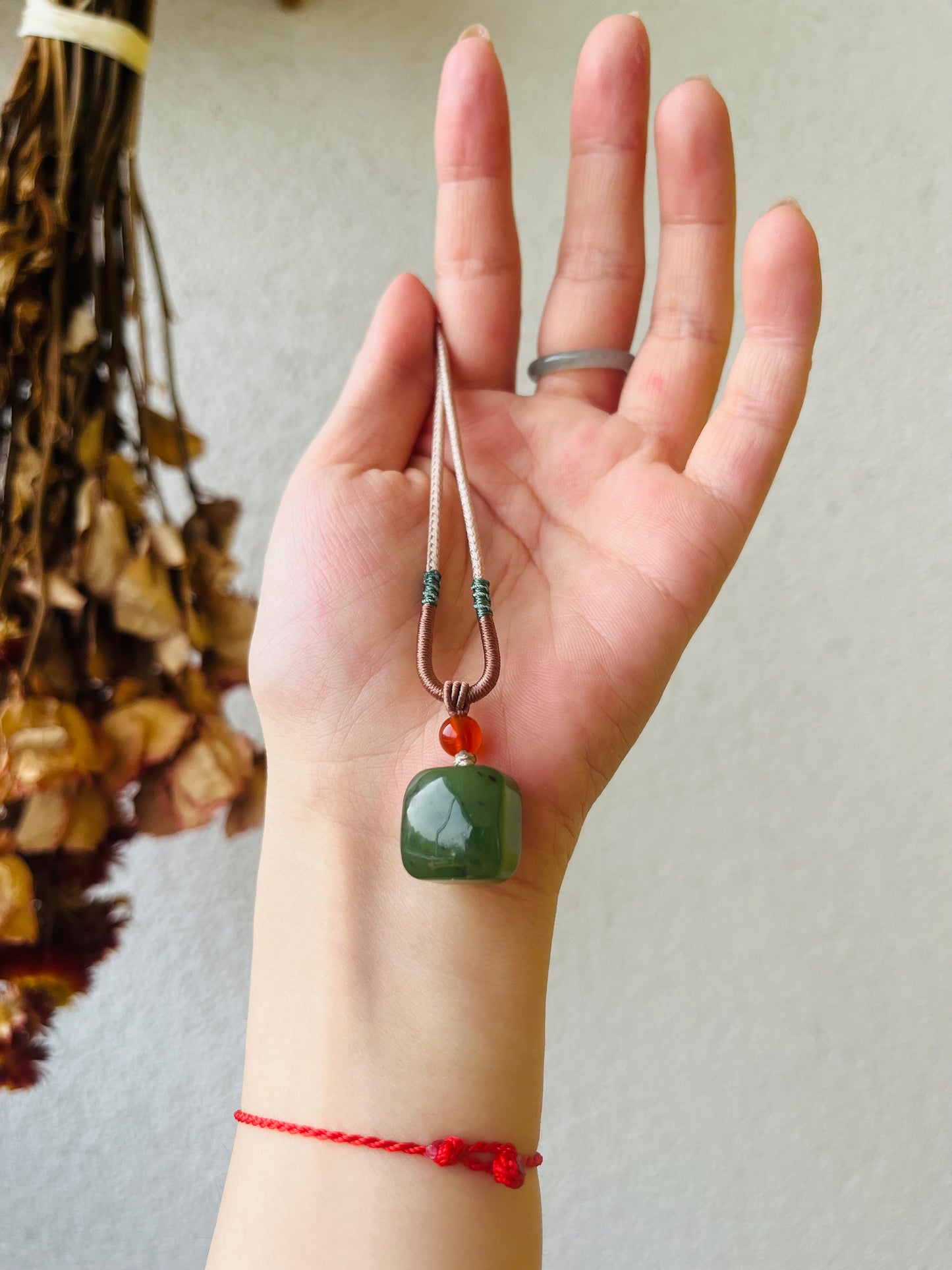 Simple Small Green Jade Square Pendant，和田碧玉小方糖吊坠