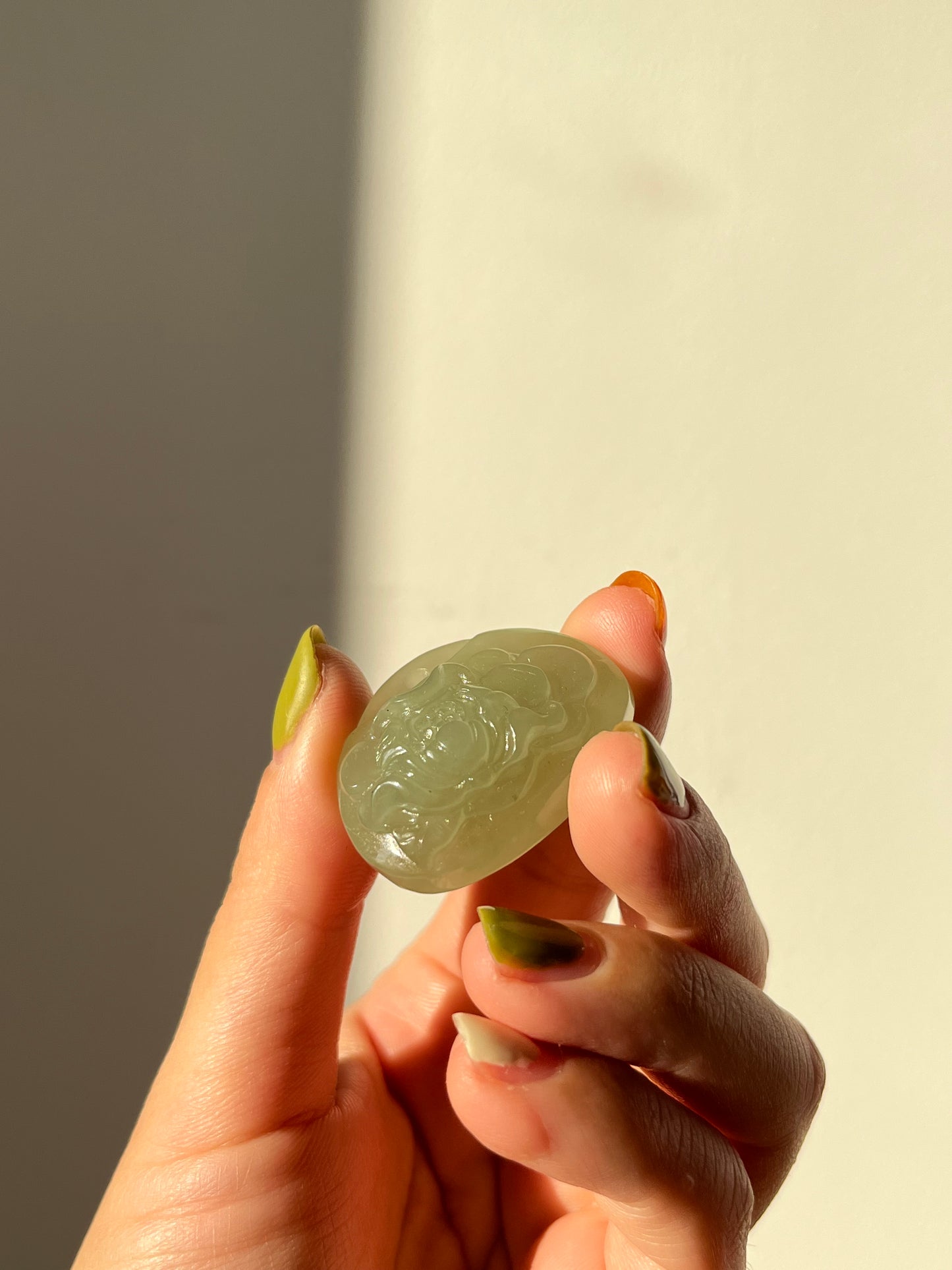 Hand Carved Jade Peony Flower Pendant, 青海冰晴水牡丹牌