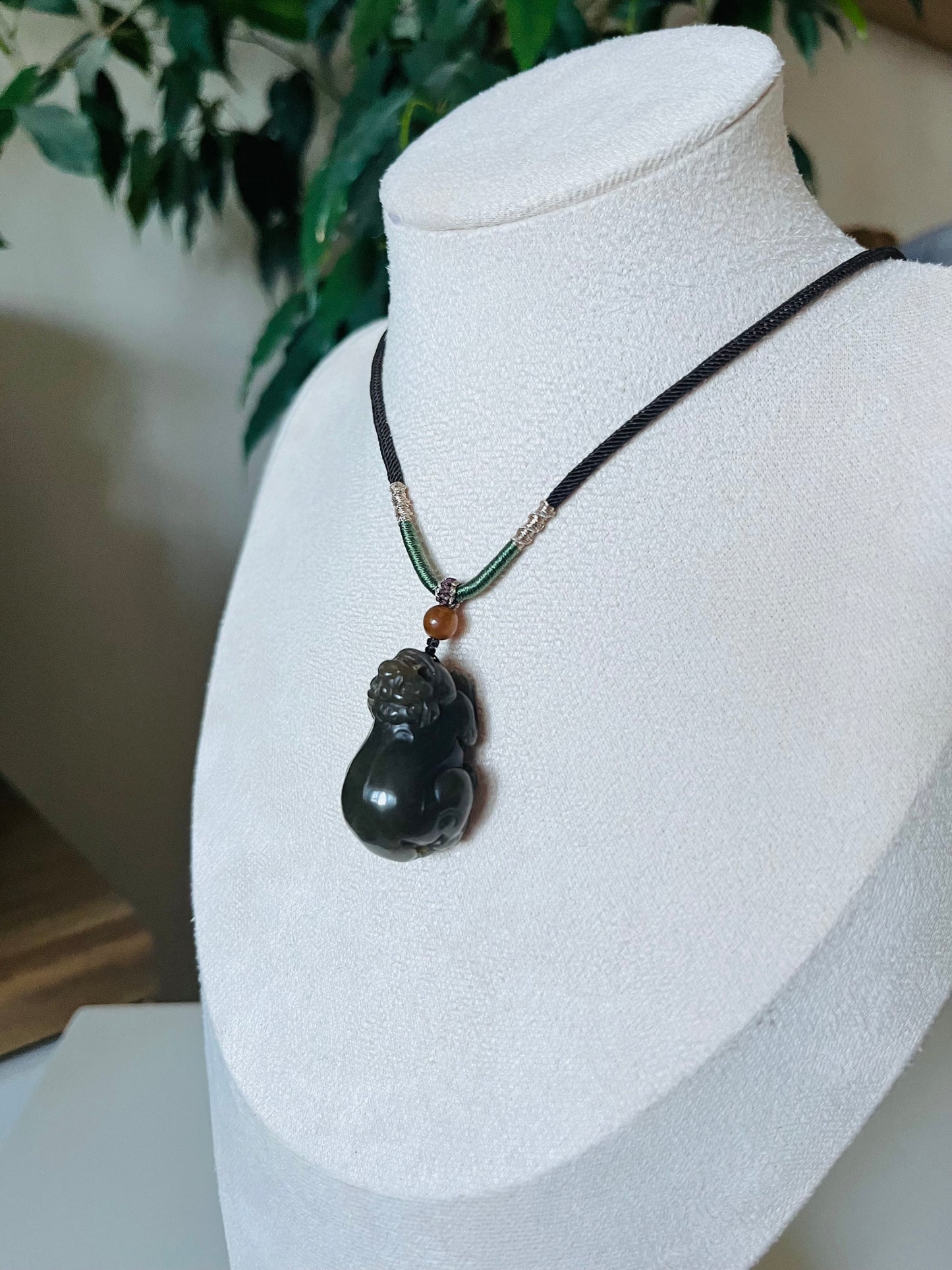 Hand Carved Brown Jade Chinese Pixiu Pendant, 手雕和田糖玉胖貔貅