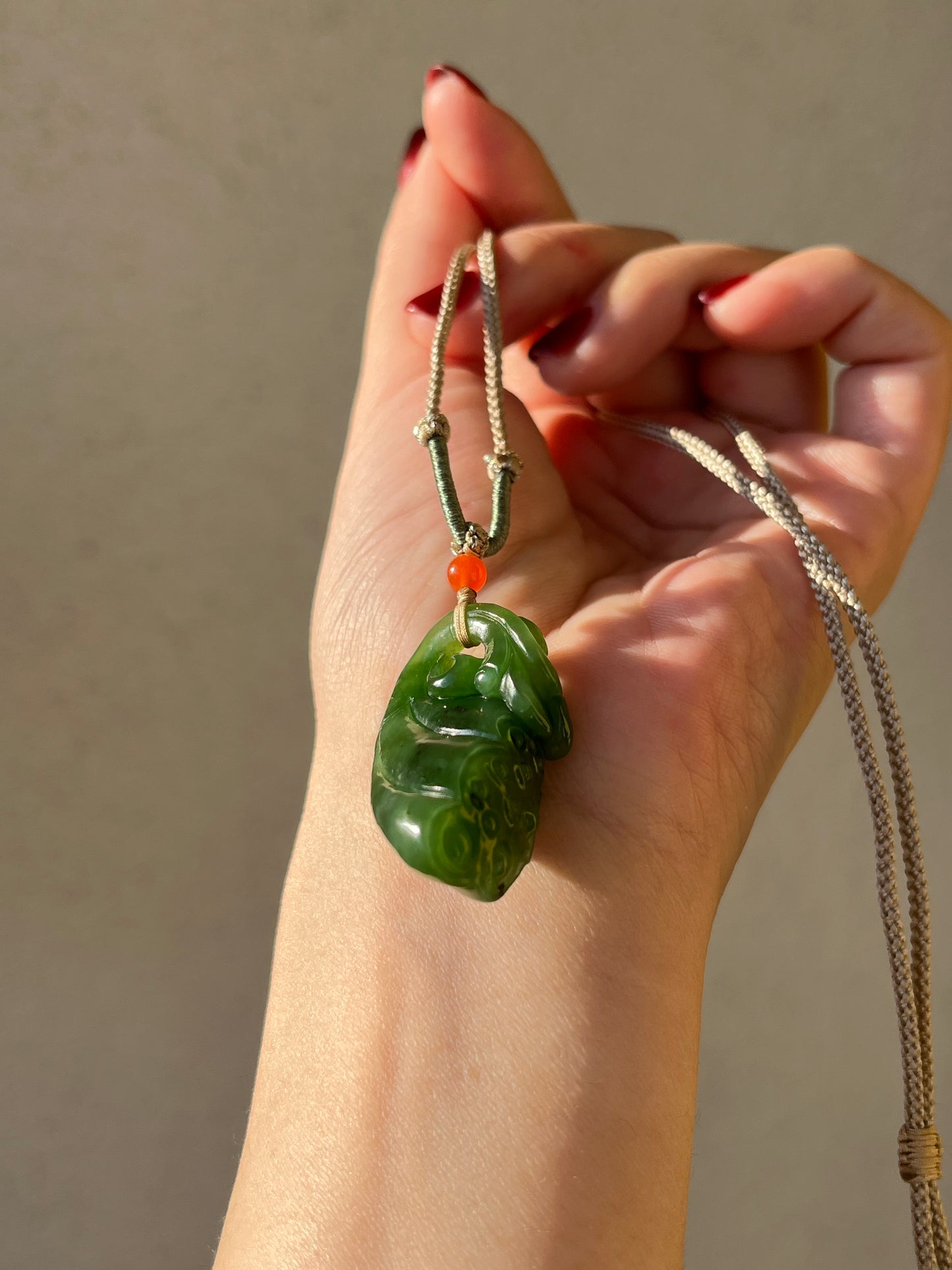 Hand Carved Green Nephrite Lotus Pod Pendant,  手雕碧玉如意莲蓬