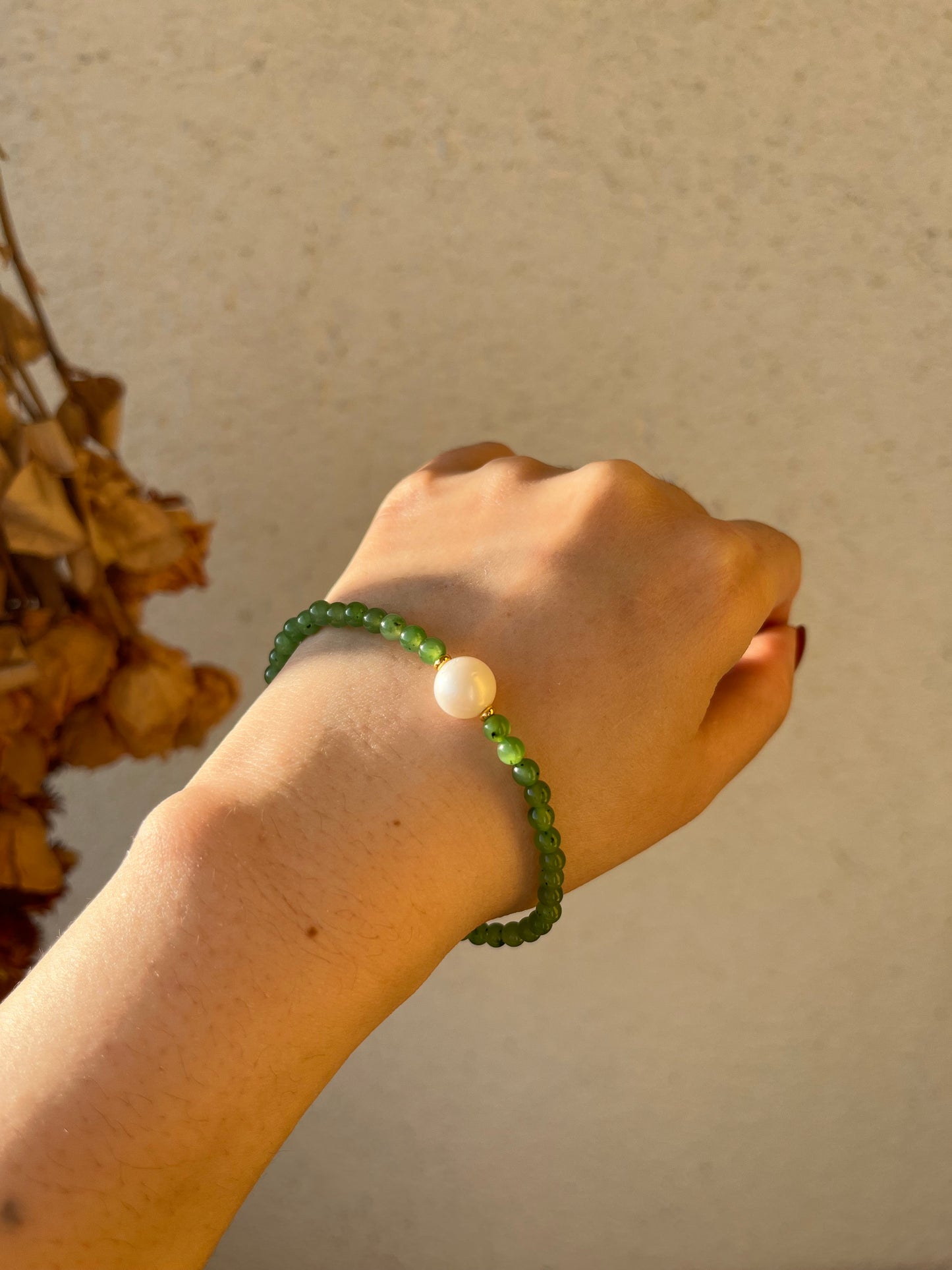 Green Nephrite Jade Beaded Bracelet with a Pearl