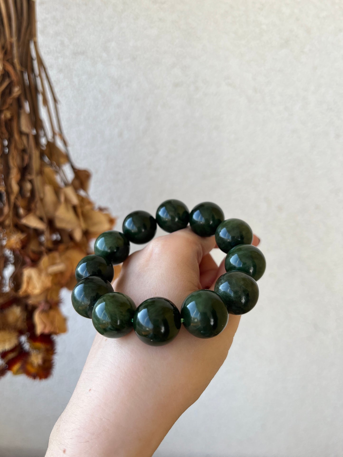 Green Nephrite Jade Beaded (18mm) Bracelet